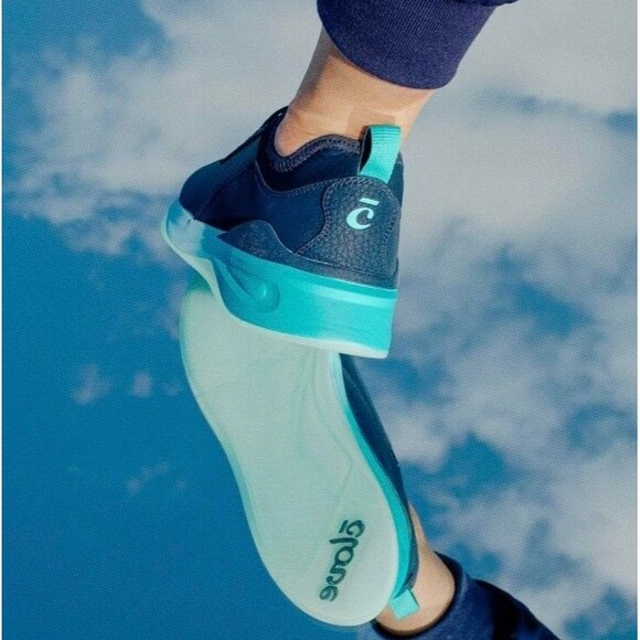 Clove Shoes Healthcare Nursing Sneakers Women Sz 7.5 /EU 38  Aqua Blue - Picture 10 of 11